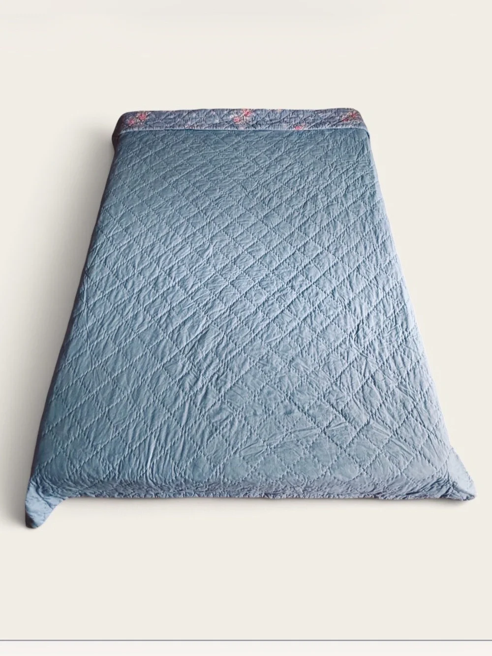 Vintage Reversible Blue Floral Quilt Coverlet 88 x 88